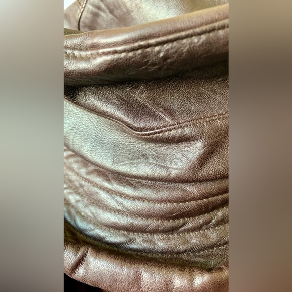 Lord & Taylor made in Italy 🇮🇹 Leather hat - Picture 4 of 15